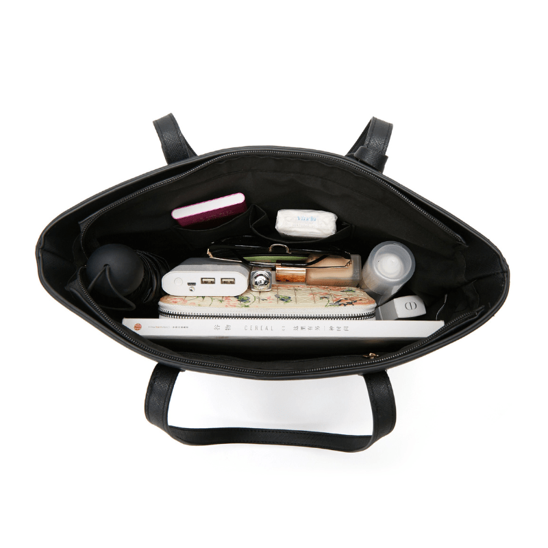 Set of leather shoulder bags