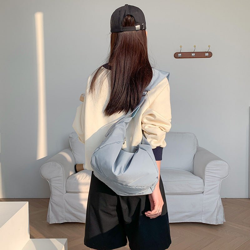 Béatrice | Crescent Crossbody Bag