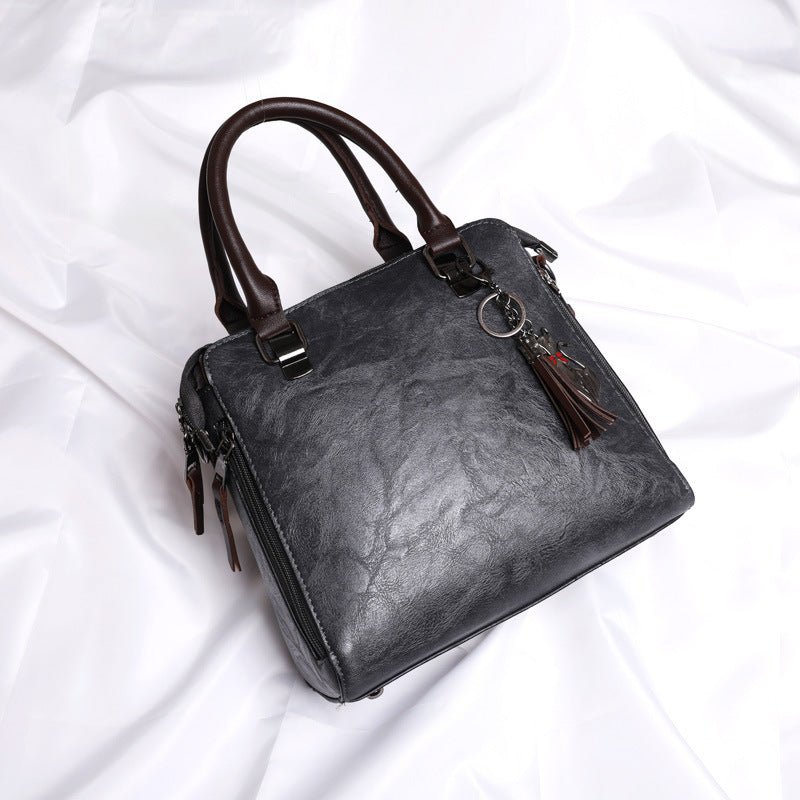 Set of 4 leather shoulder bags