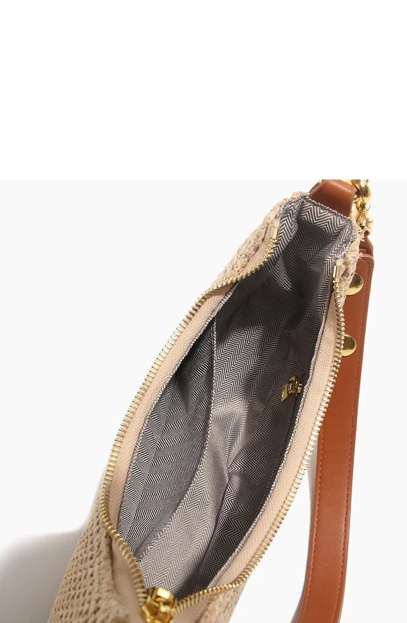 Mini straw shoulder bag