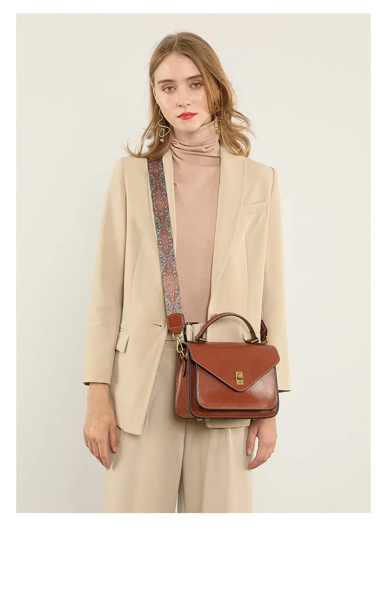 Élisa | Mini Brown Crossbody Bag