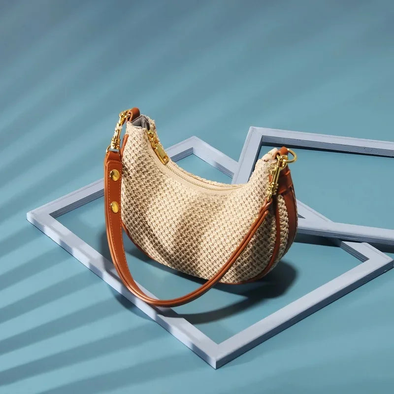Mini straw shoulder bag