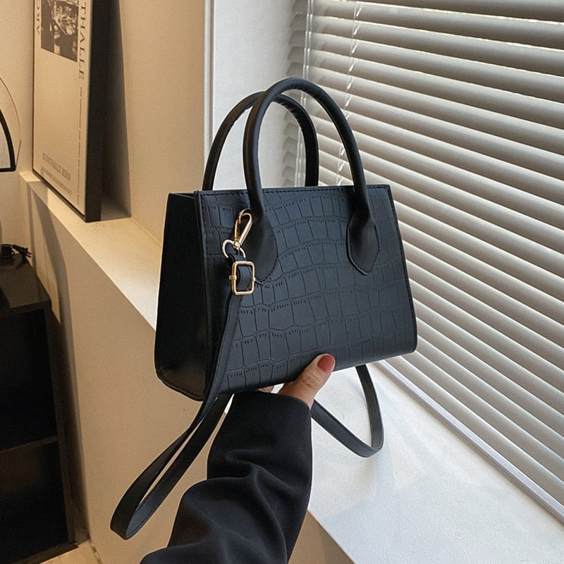 Énora | Black Mini Shoulder Bag
