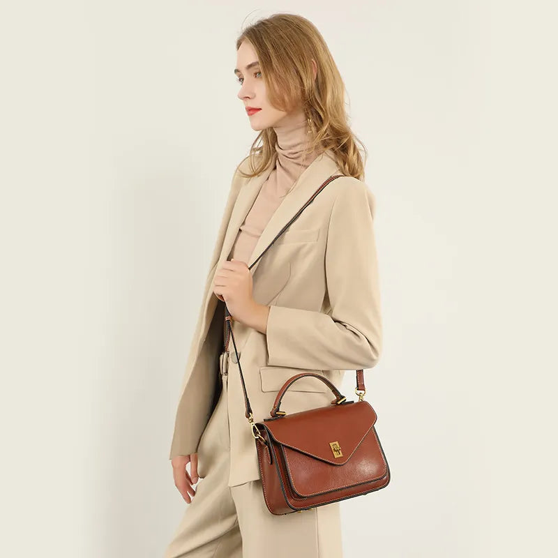 Élisa | Mini Brown Crossbody Bag