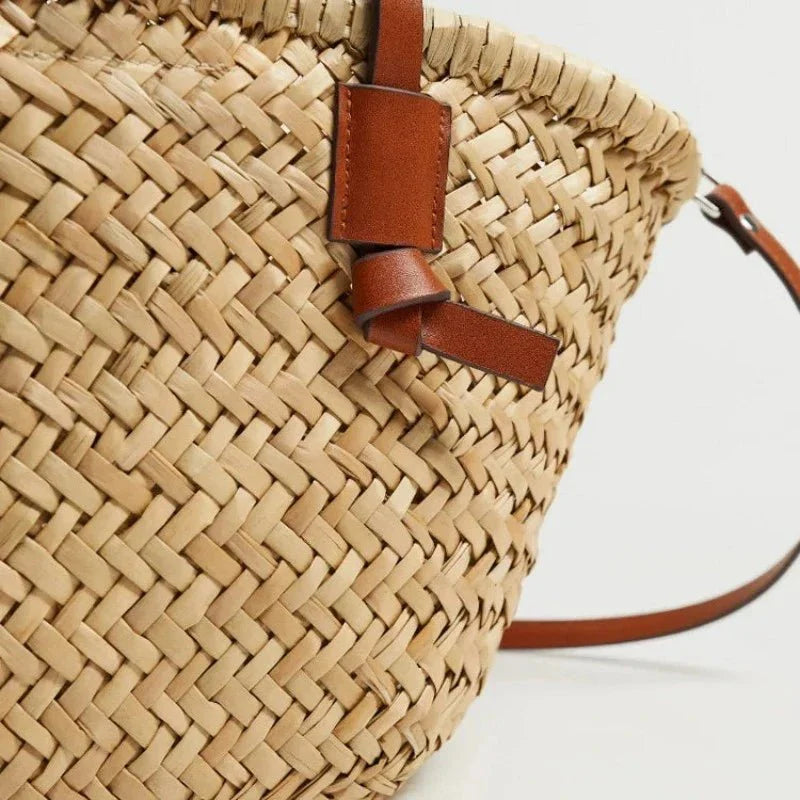 Wicker shoulder bag