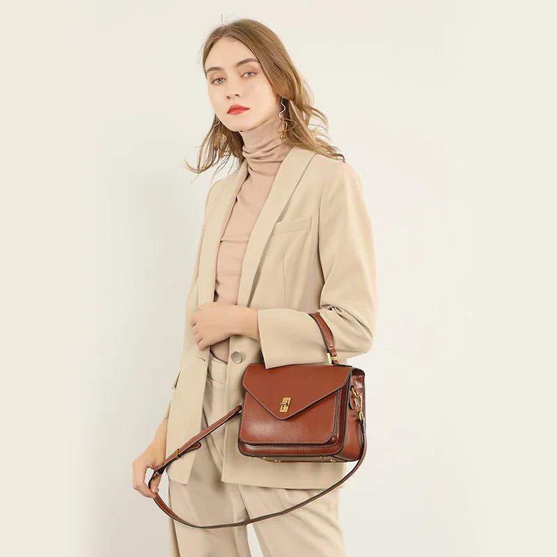Élisa | Mini Brown Crossbody Bag