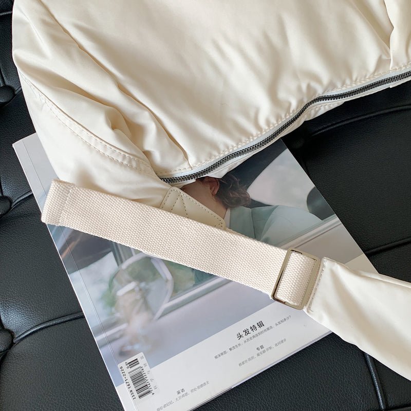 Béatrice | Crescent Crossbody Bag