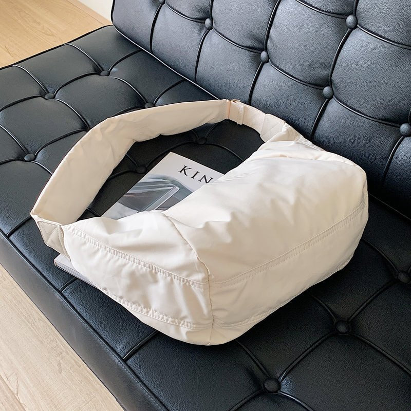 Béatrice | Crescent Crossbody Bag