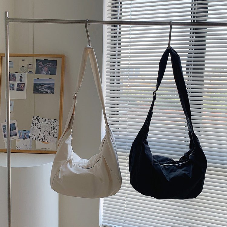 Béatrice | Crescent Crossbody Bag