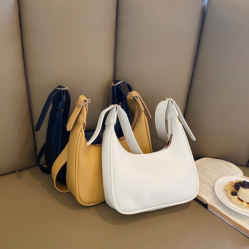 Océane | Crescent Leather Crossbody Bag