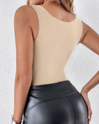U-Neck Sleeveless Seamless Tank with Integrated Bra for Layering