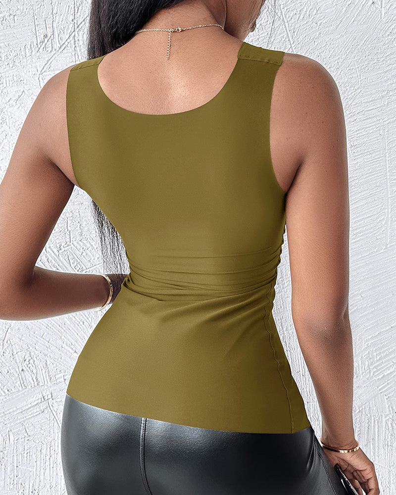 Seamless U-Neck Sleeveless Tank with Built-In Bra for Layering