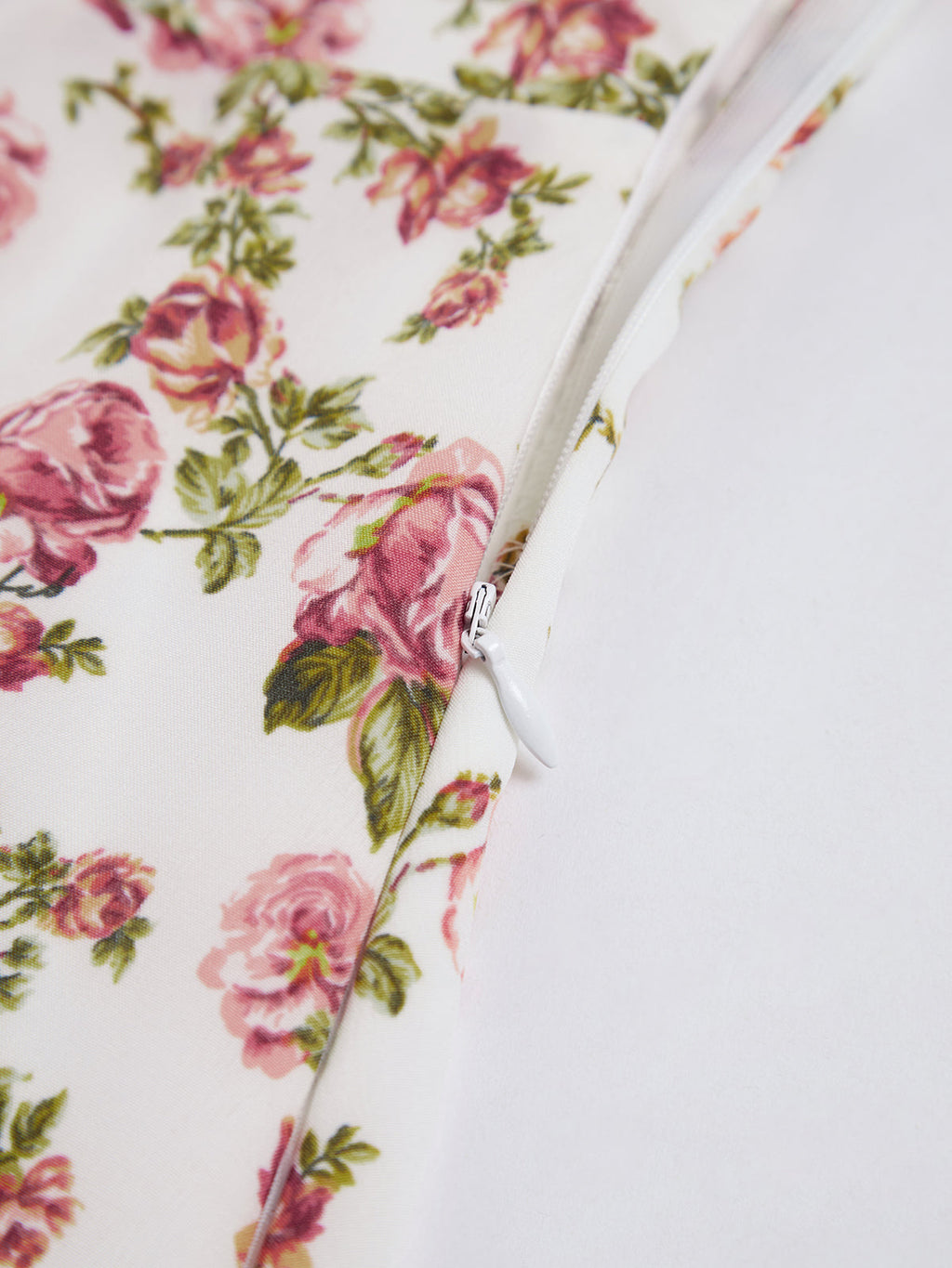 Rosebud Patterned Midi Dress in Floral Design
