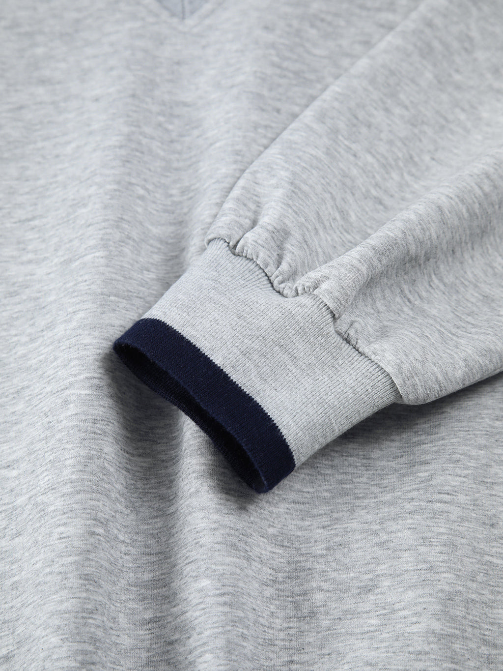 Contrast-Edged Cozy Oversized Sweatshirt