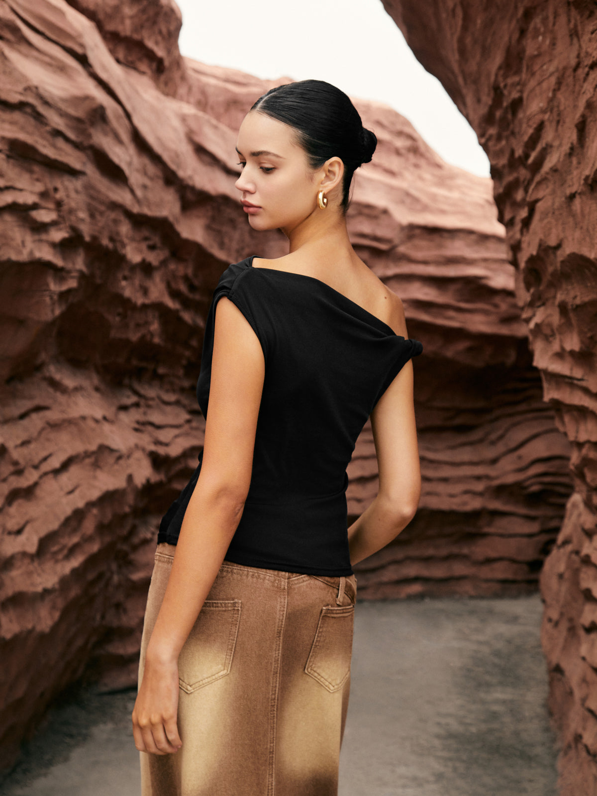 Unique One-Shoulder Top with Elegant Side Knot