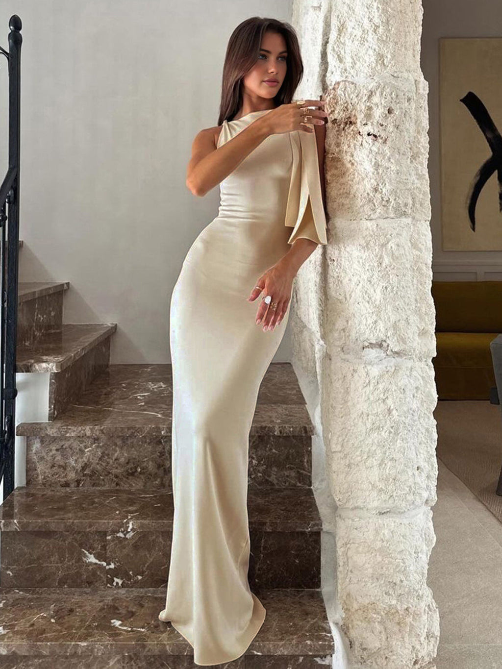 Cherished Sleeveless Dress with Elegant Knot Detail
