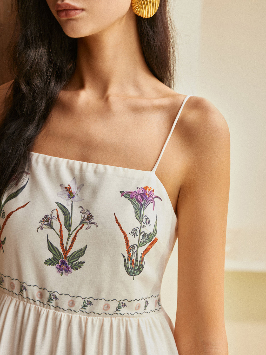 Floral Print Backless Dress with Pleated Design