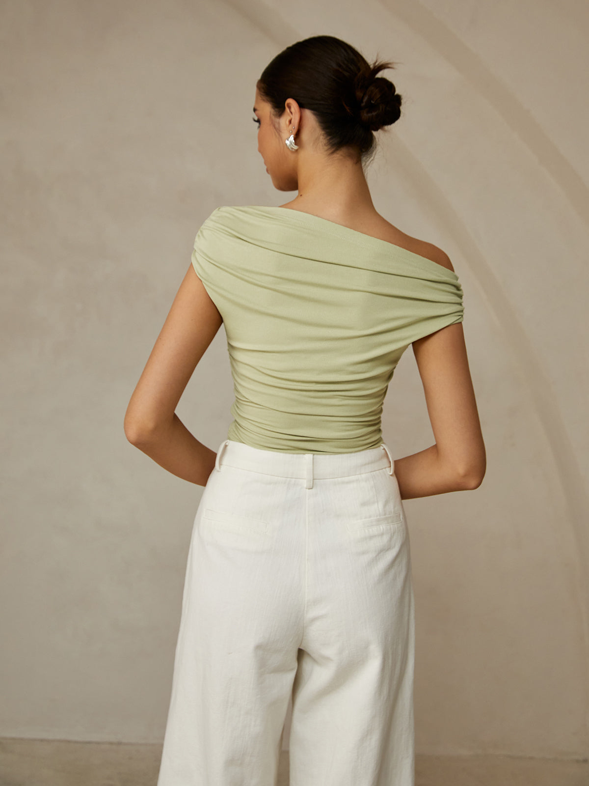 Unique Asymmetrical Neckline, Sleeveless Top