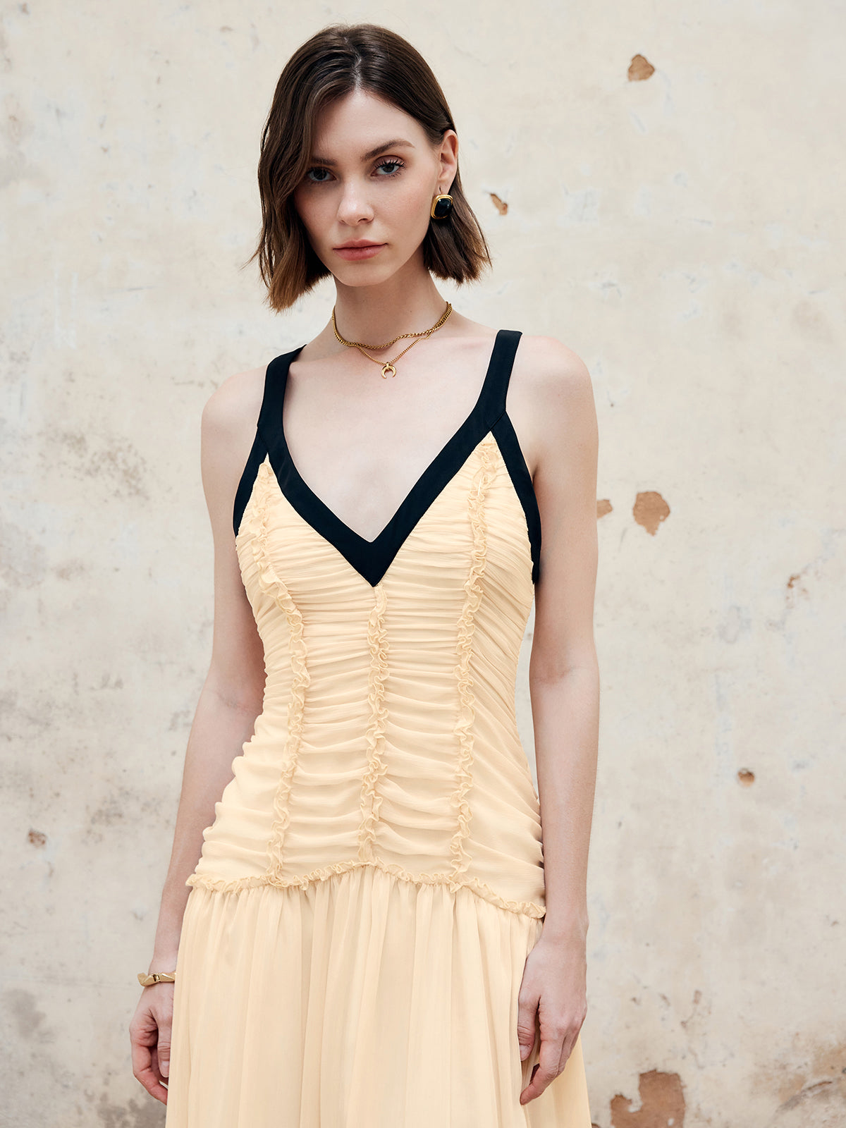 Contrast Trim Pleated Maxi Dress