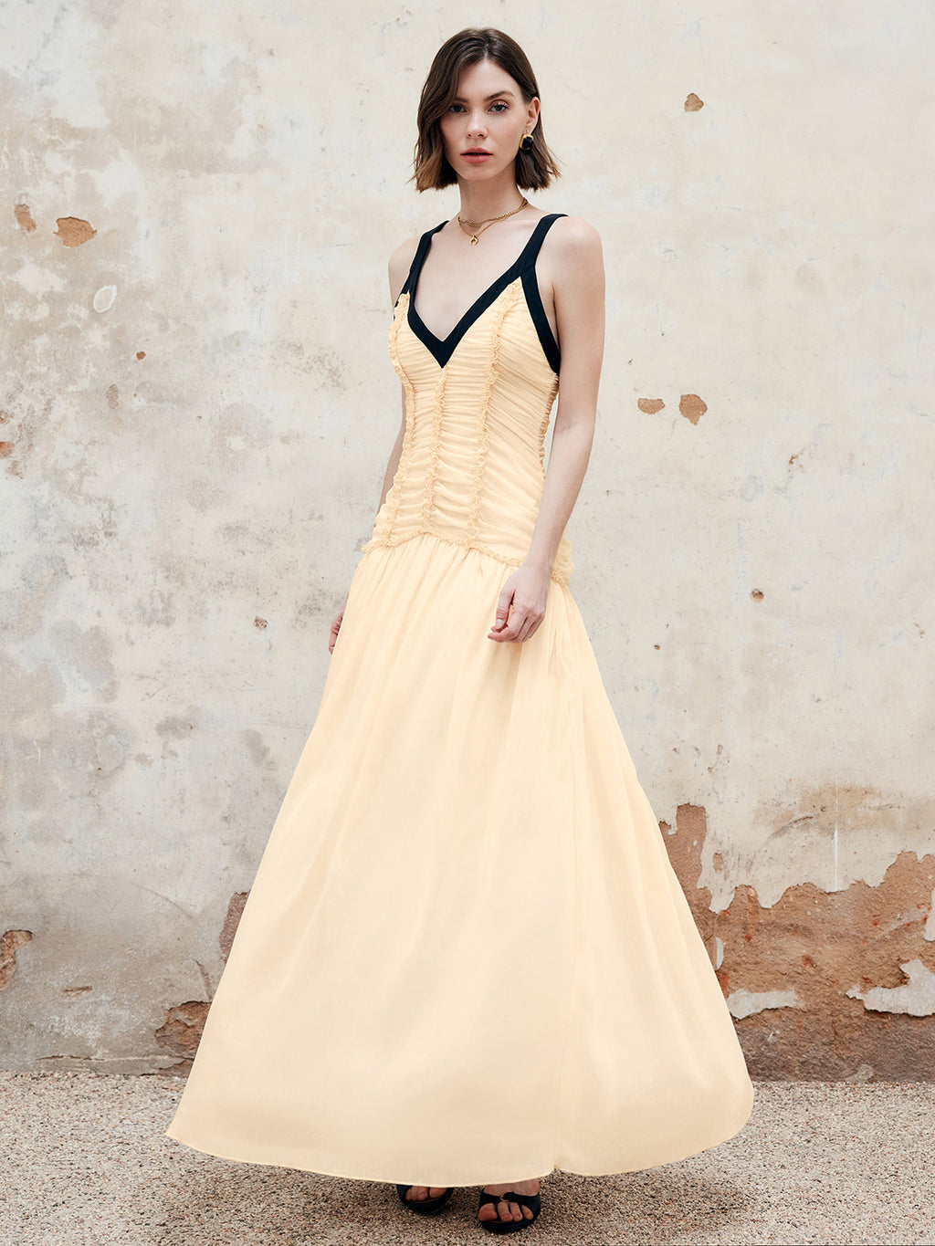 Contrast Trim Pleated Maxi Dress