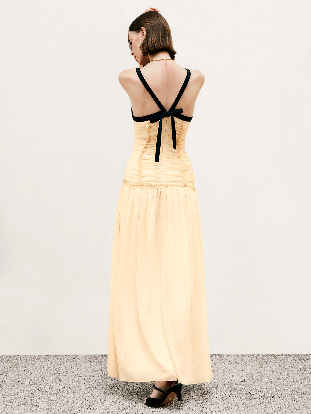 Contrast Trim Pleated Maxi Dress
