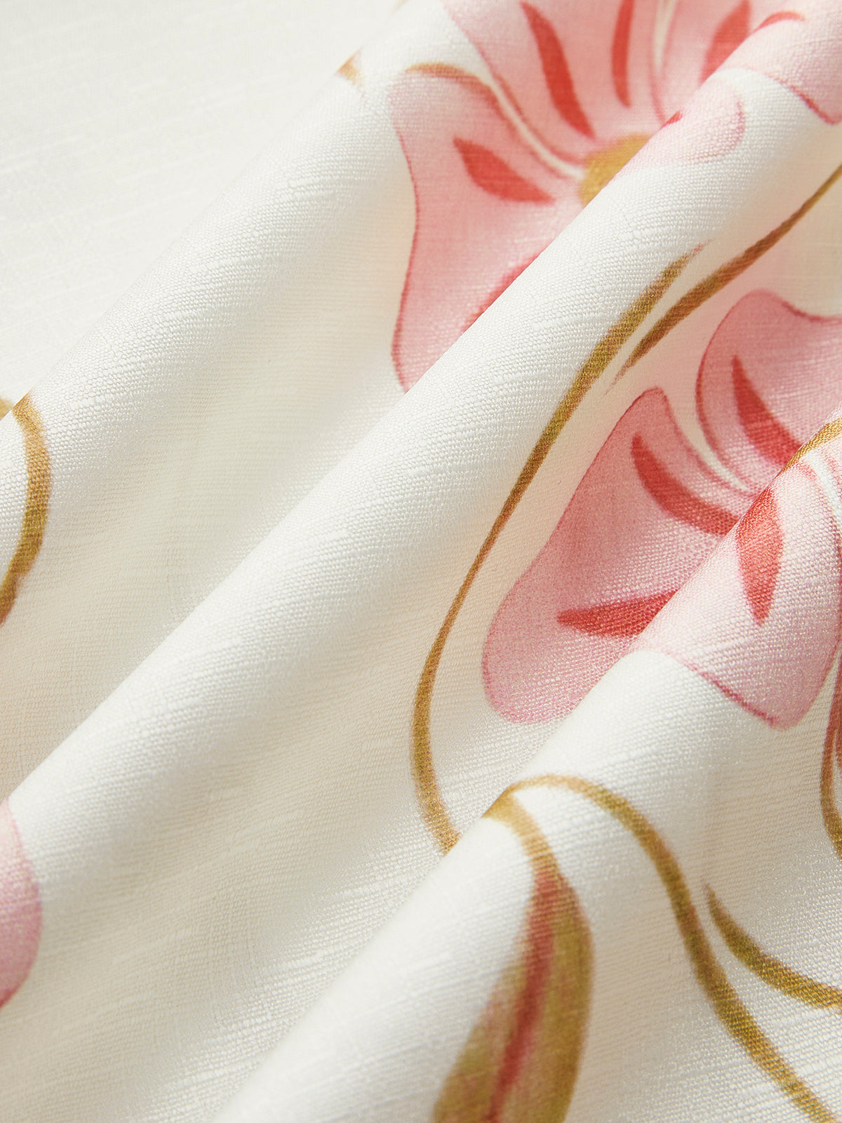 Charming Sleeveless Dress with Romantic Print