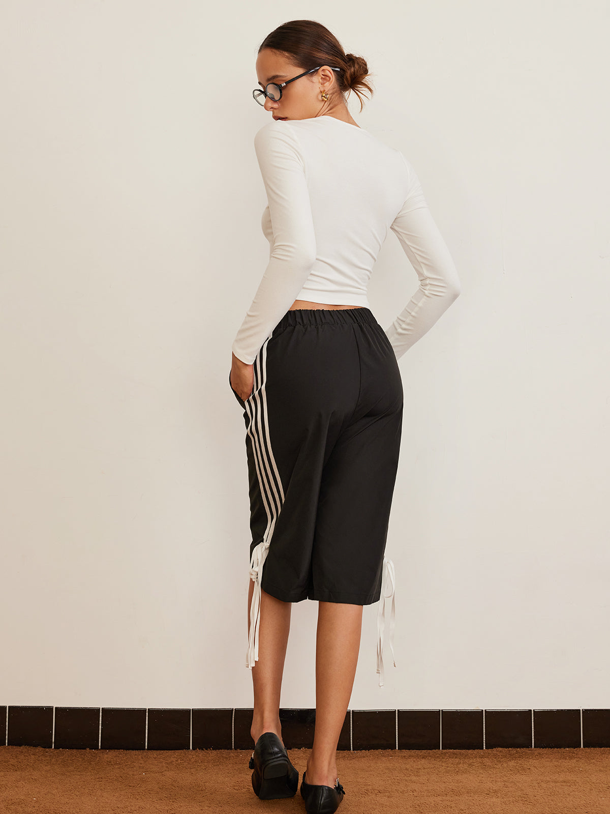 Chic T-Shirt with Dainty Bow Trim Detail