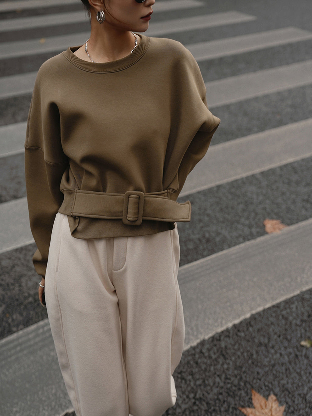 Cinched Waist Short-Length Sweatshirt Sweater