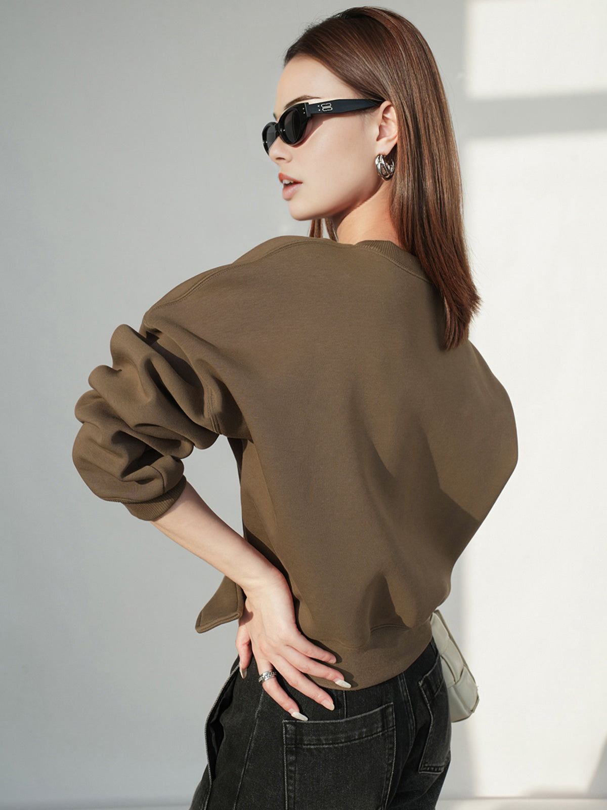 Cinched Waist Short-Length Sweatshirt Sweater