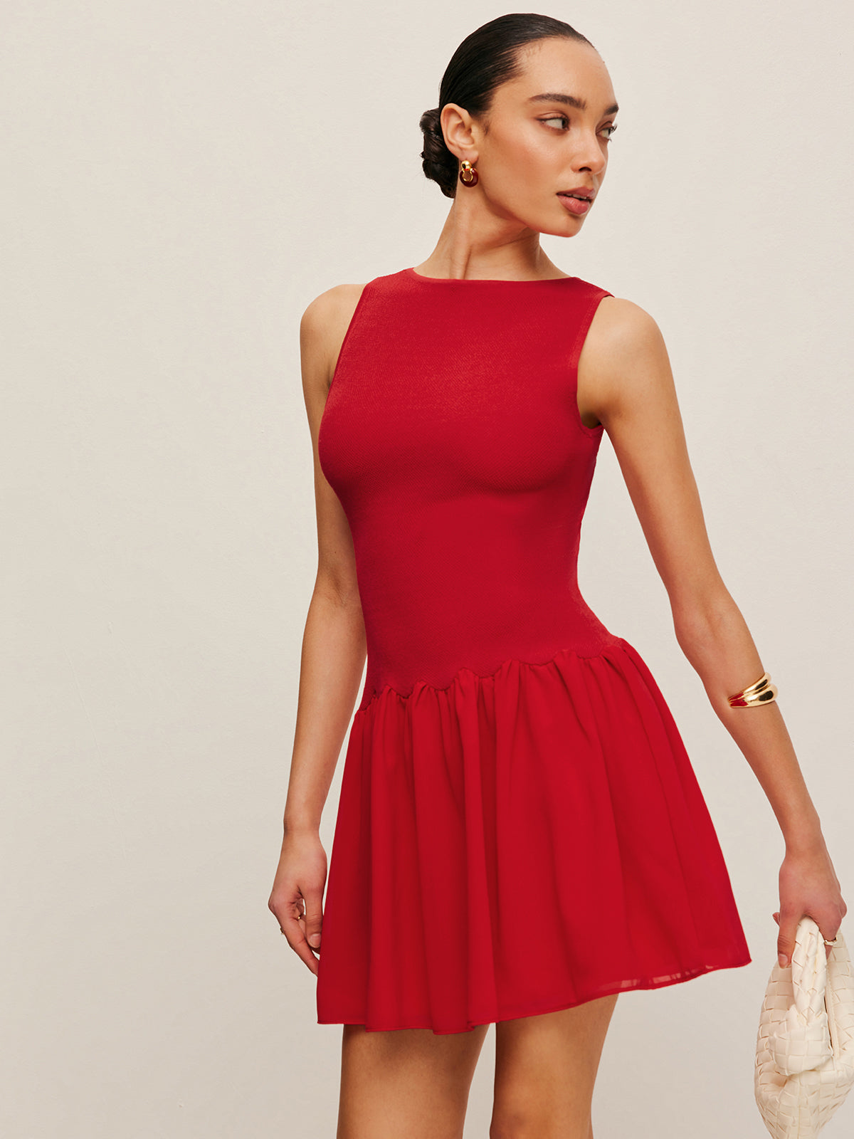 Sleeveless Chiffon Dress with Elegant Knit Details
