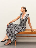 V-Neck Dress with Floral Print and Tie-Bow