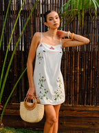 Embroidered Dress with Elegant Floral Design