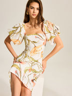 Backless Dress with Floral Pattern and Puff Sleeves