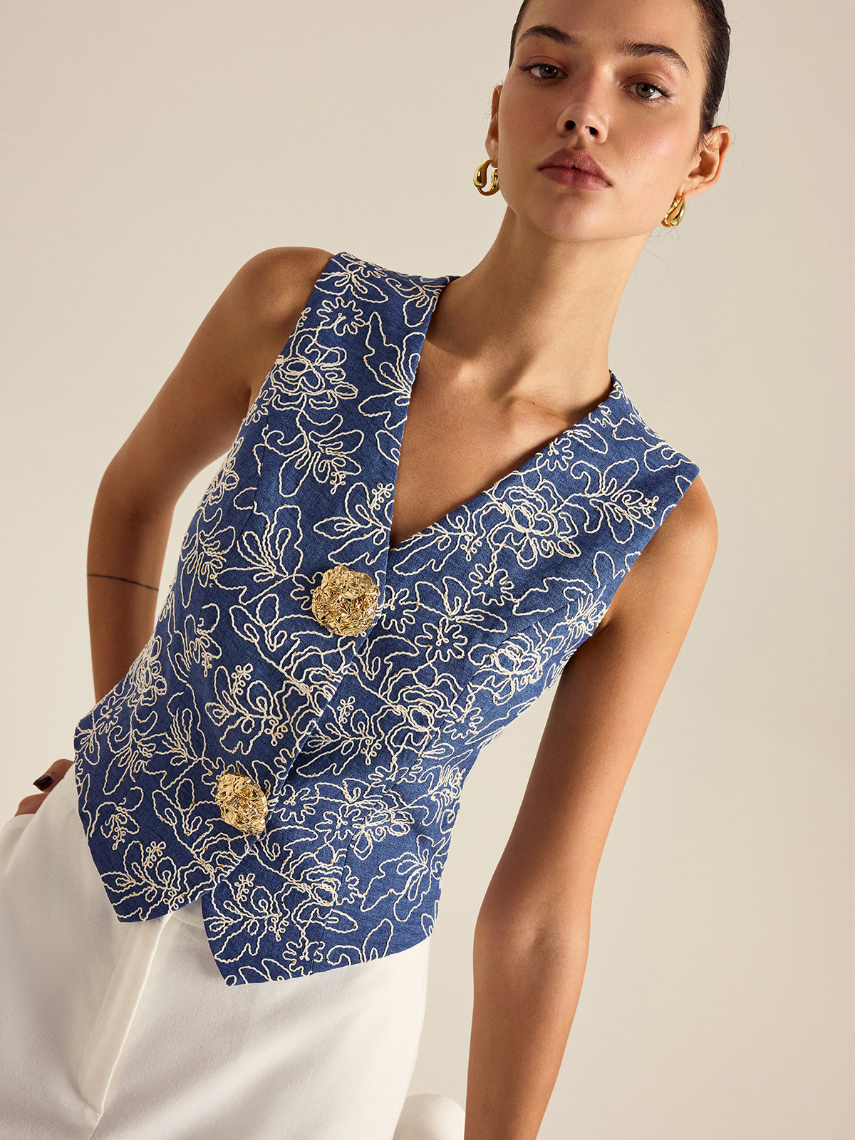Delicate Flower Stitched Vest