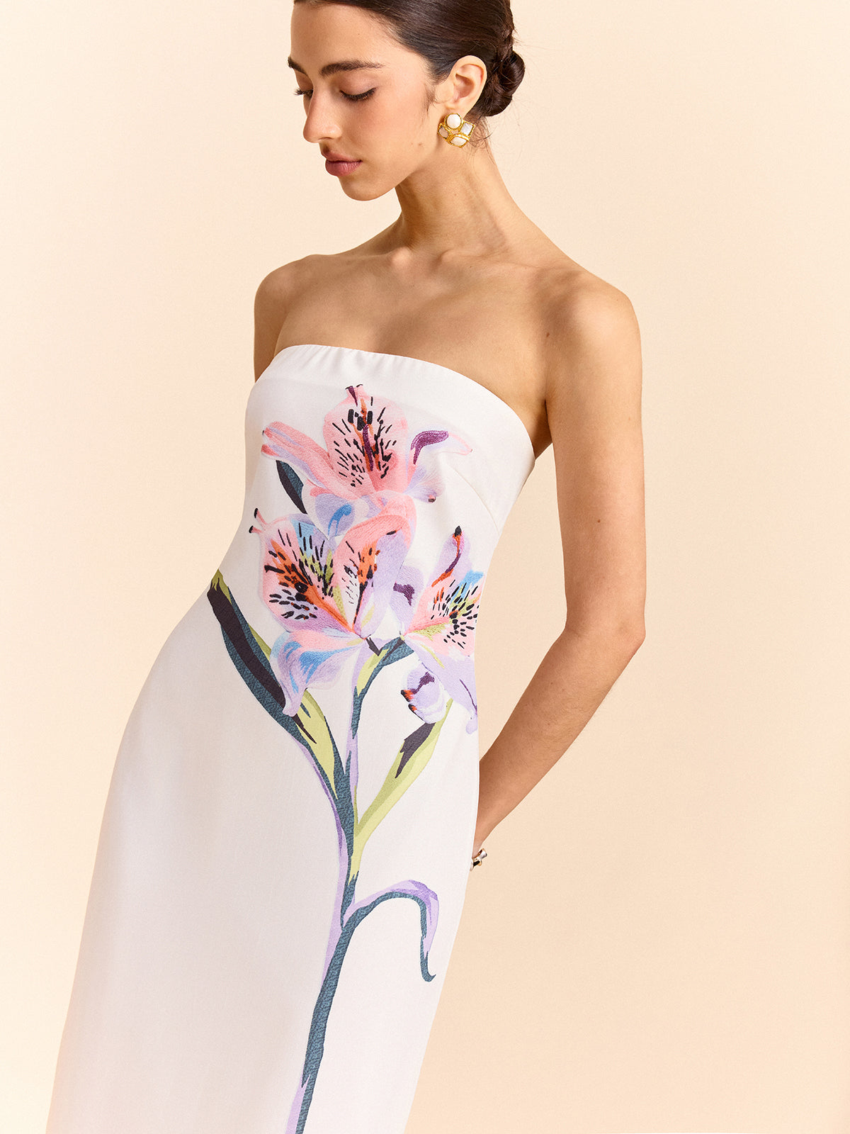 Strapless Maxi Dress with Elegant Floral Design