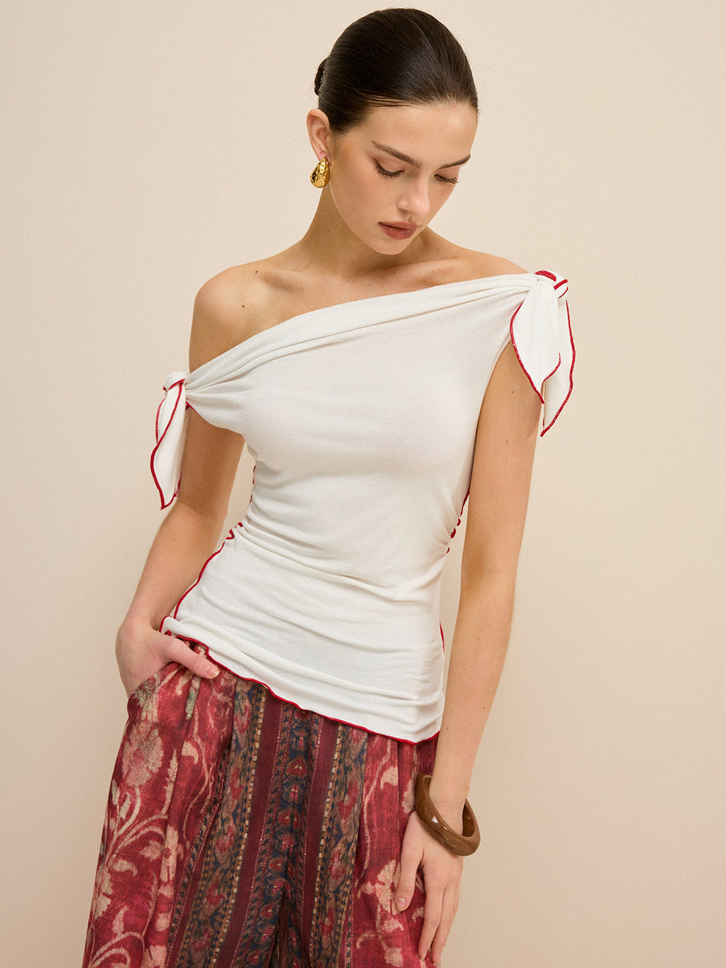Off-Shoulder Knotted Top with Contrast Trim