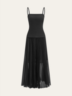 Spaghetti-Strap Backless Maxi Dress with Pleated Design