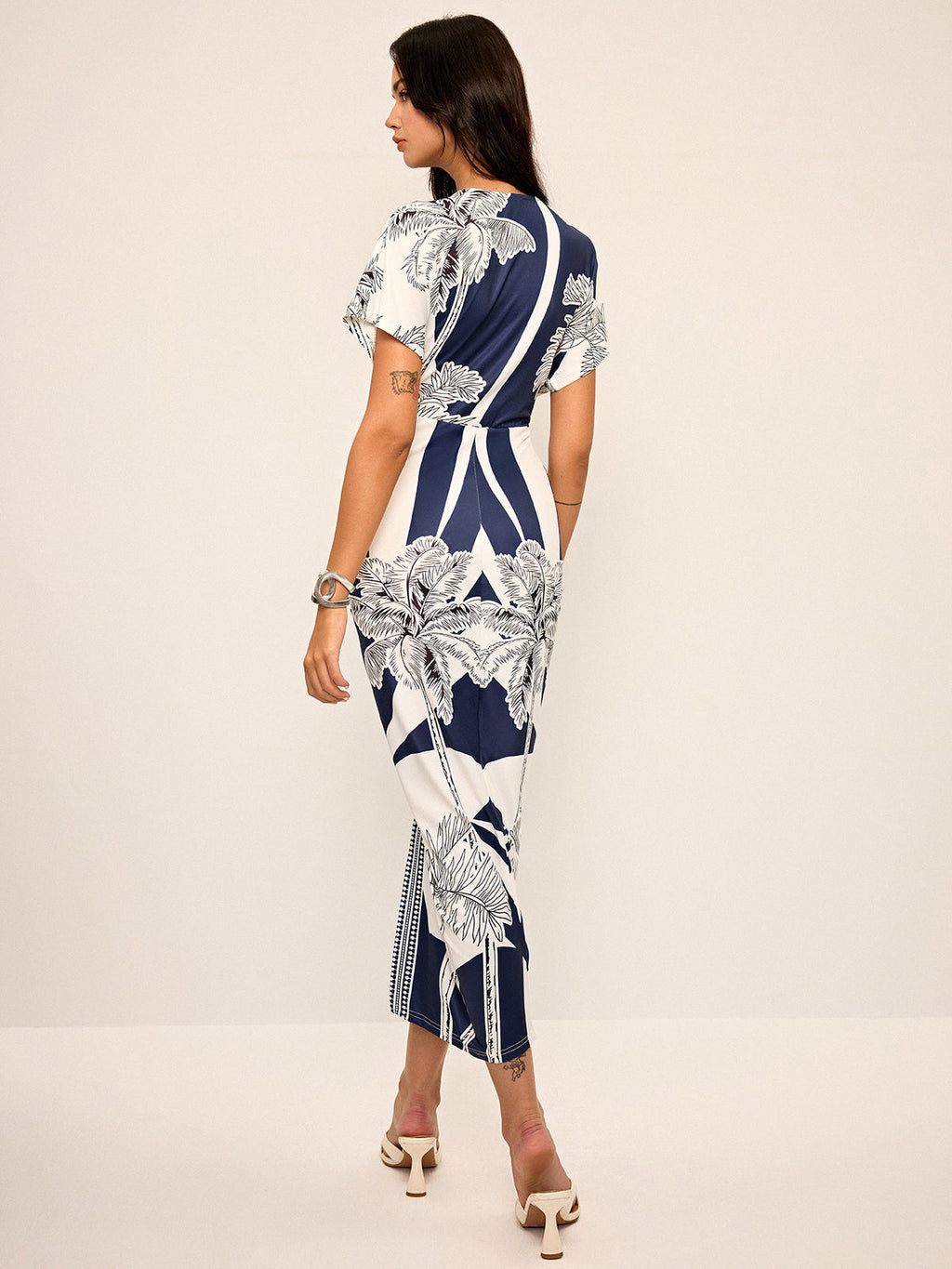Deep V-Neck Midi Dress Without Belt