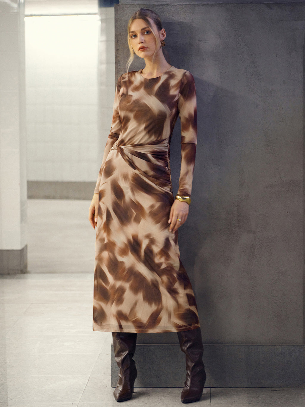 Abstract Pattern Twisted Mesh Midi Dress