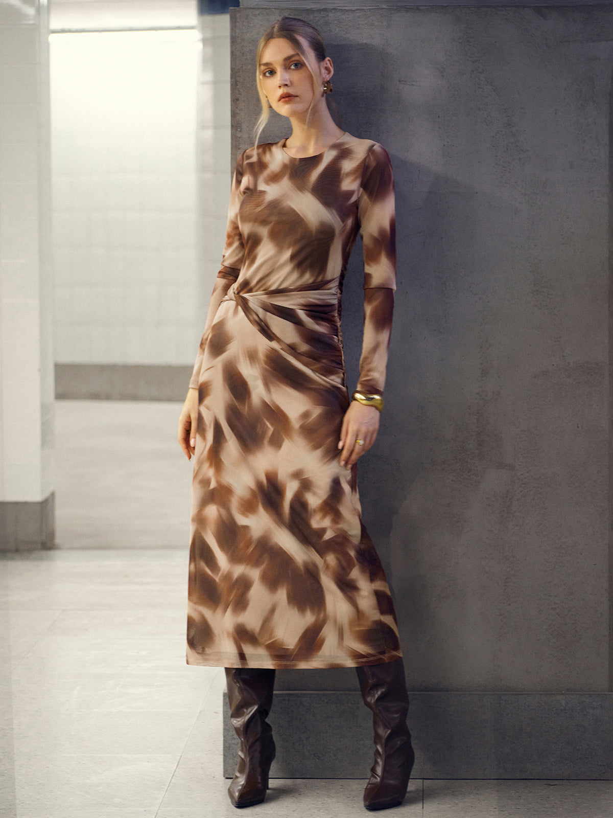 Abstract Pattern Twisted Mesh Midi Dress