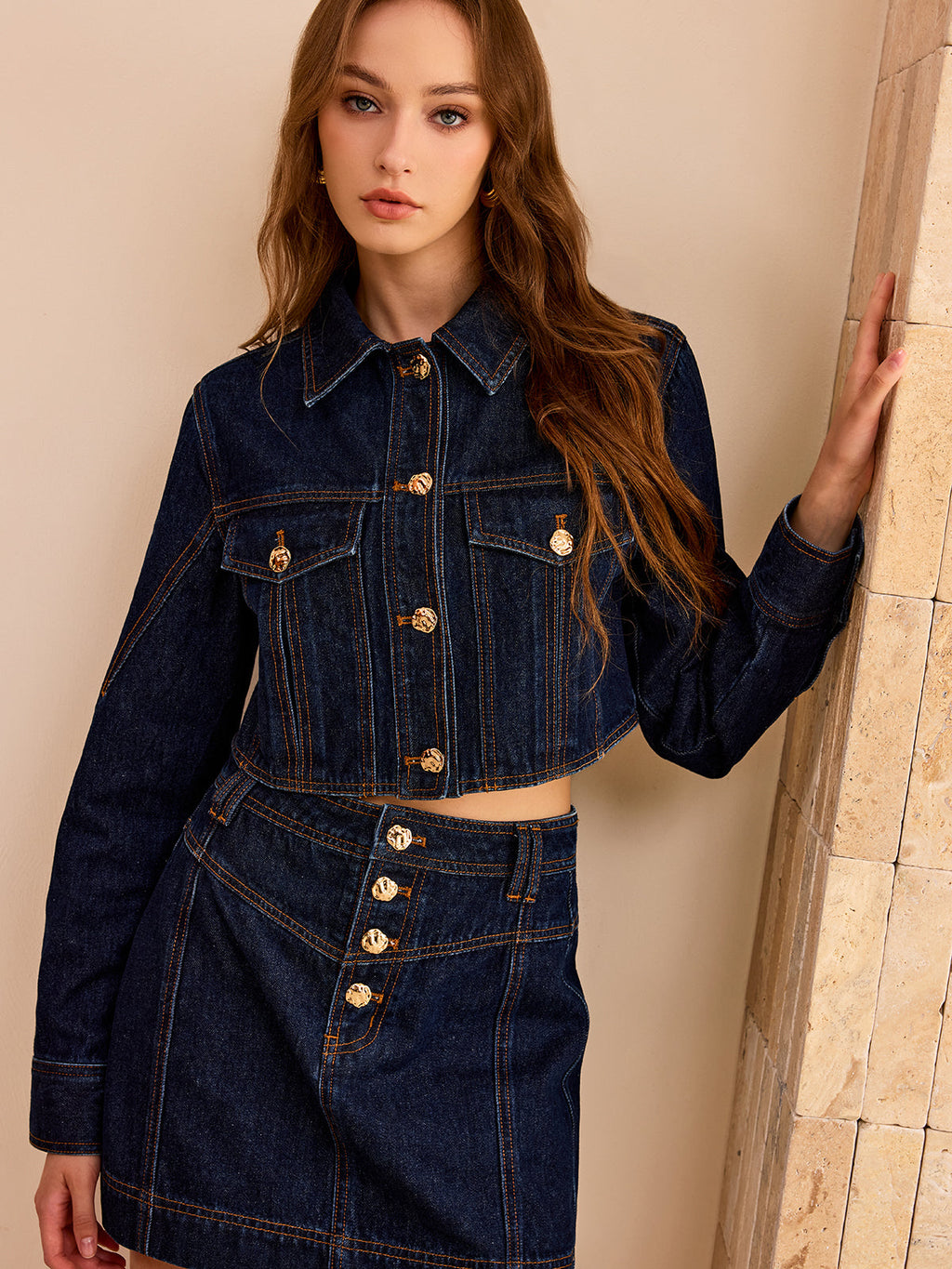 Stylish Cropped Denim Jacket with Metal Buttons