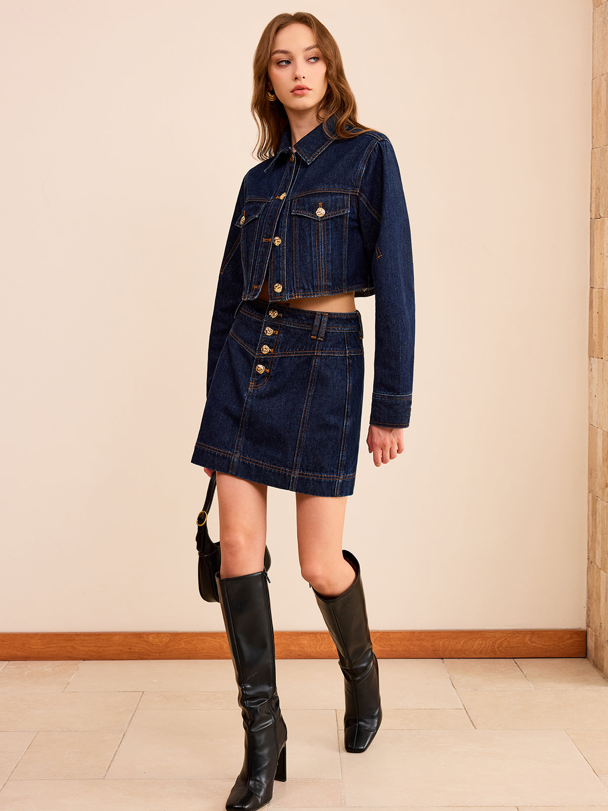 Stylish Cropped Denim Jacket with Metal Buttons
