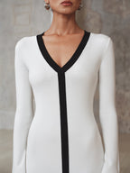 Contrast Edge Knit Maxi Dress with Sleek Lines
