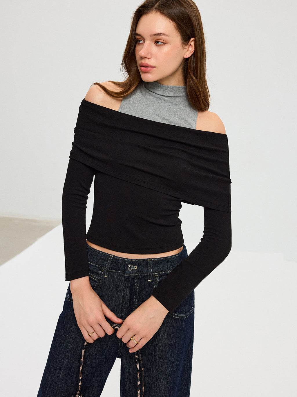 Contrast Panel Mock Neck Long Sleeve Tee