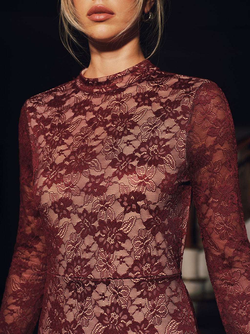 Elegant Lace Backless Maxi Dress with Long Sleeves