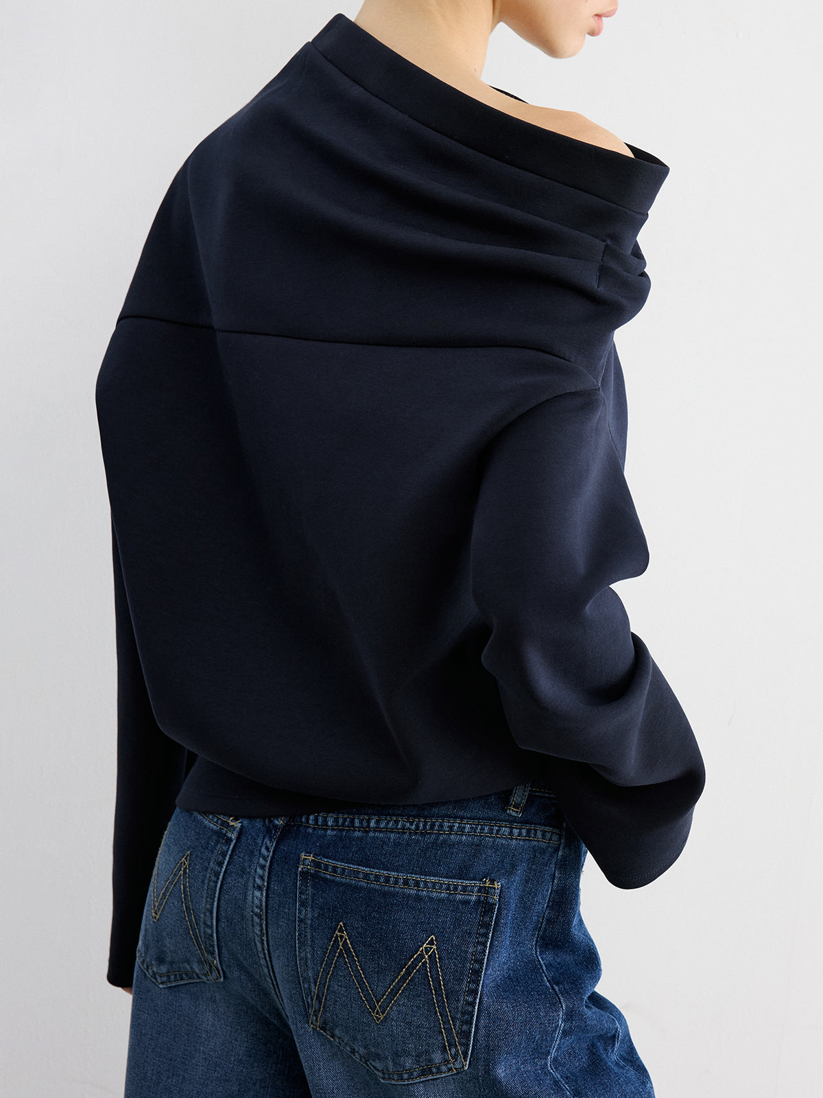 Casual Off-Shoulder Sweatshirt in Cotton Blend