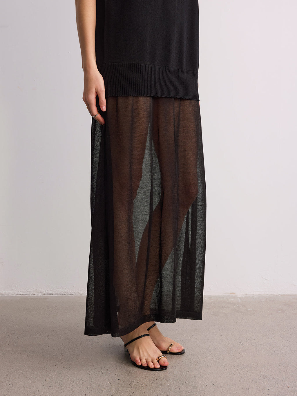 Sheer Hem Knit Maxi Dress with Short Sleeves