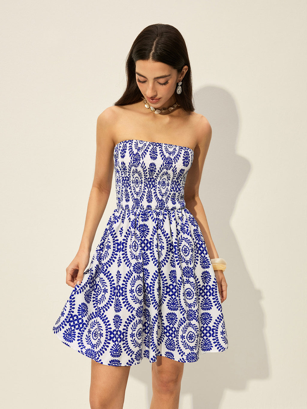 Floral Strapless Dress with Elegant Print Design