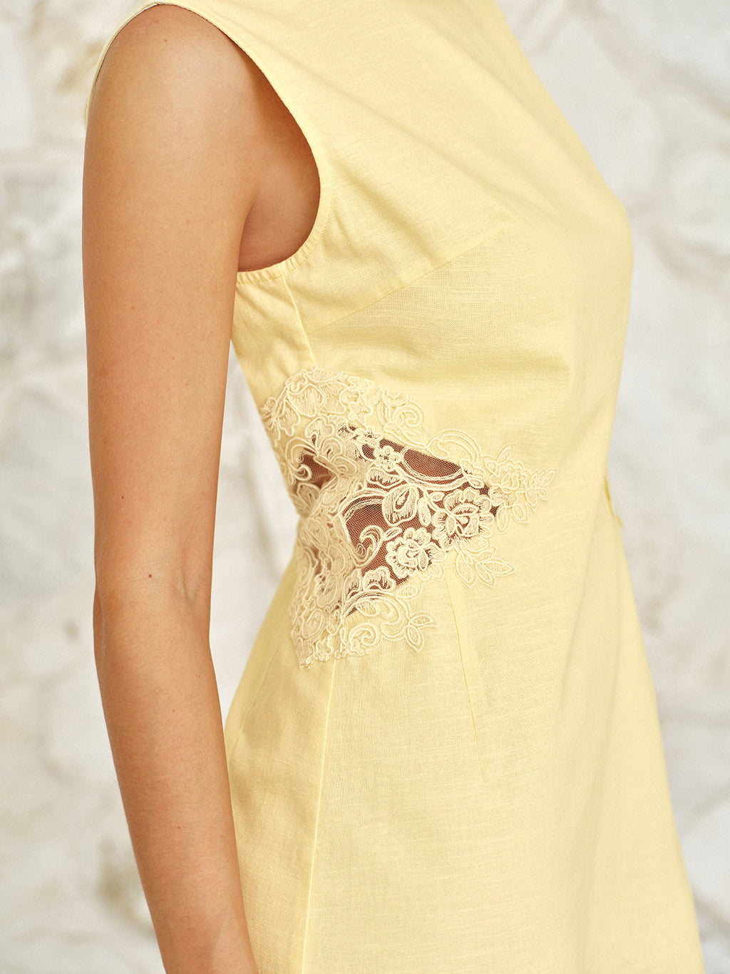 Lace and Cotton Linen Mini Dress with Open Back