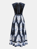 Flowing Maxi Dress with Floral Print and Open Back